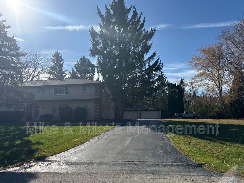 Large 2-Bedroom Apartment in Elm Grove Village property image